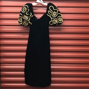 STUNNING! LESLIE FAY! EVENINGS BLK VELVET/GOLD DRS